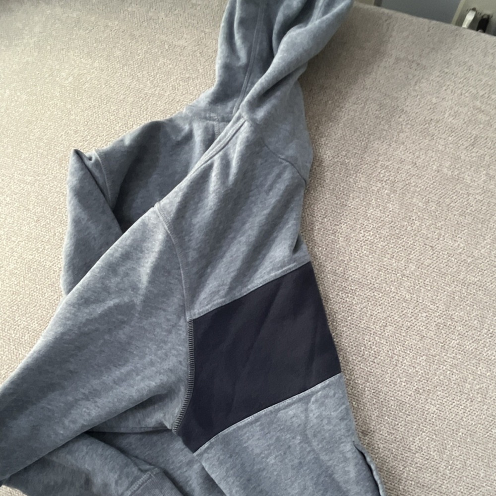 Amazon Essentials navy blue Fleece Colorblock Pullover Hoodie Men's M - Picture 7 of 9